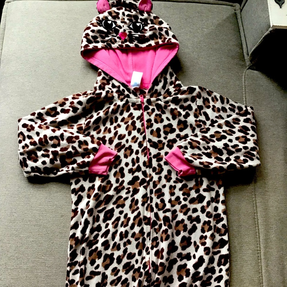 Girls Leopard kitty cat one piece pajamas size 7/8